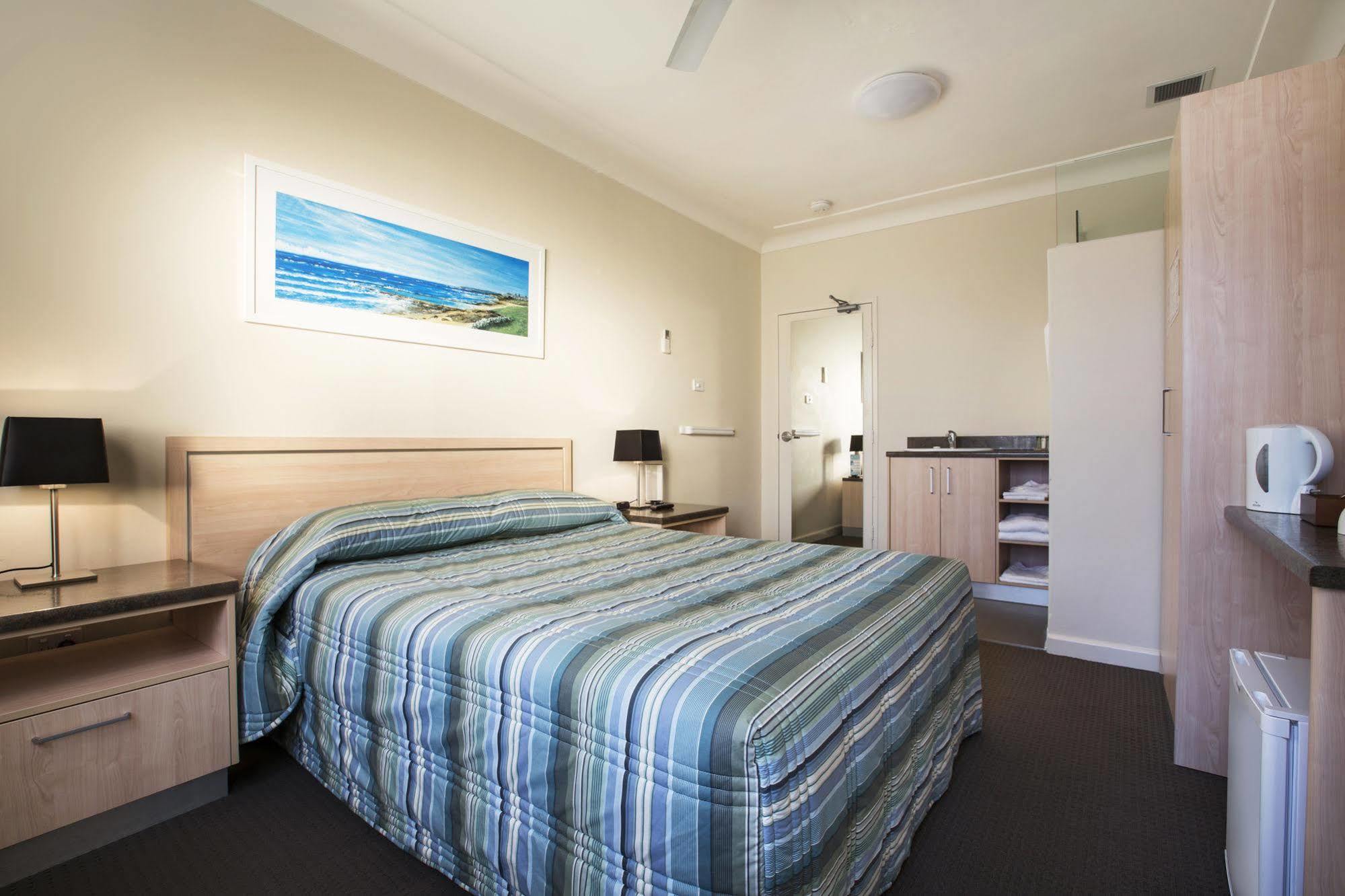 Nightcap At Ocean Beach Hotel Umina Beach Exterior photo
