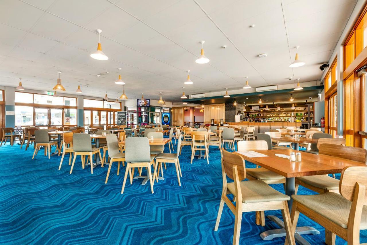 Nightcap At Ocean Beach Hotel Umina Beach Exterior photo